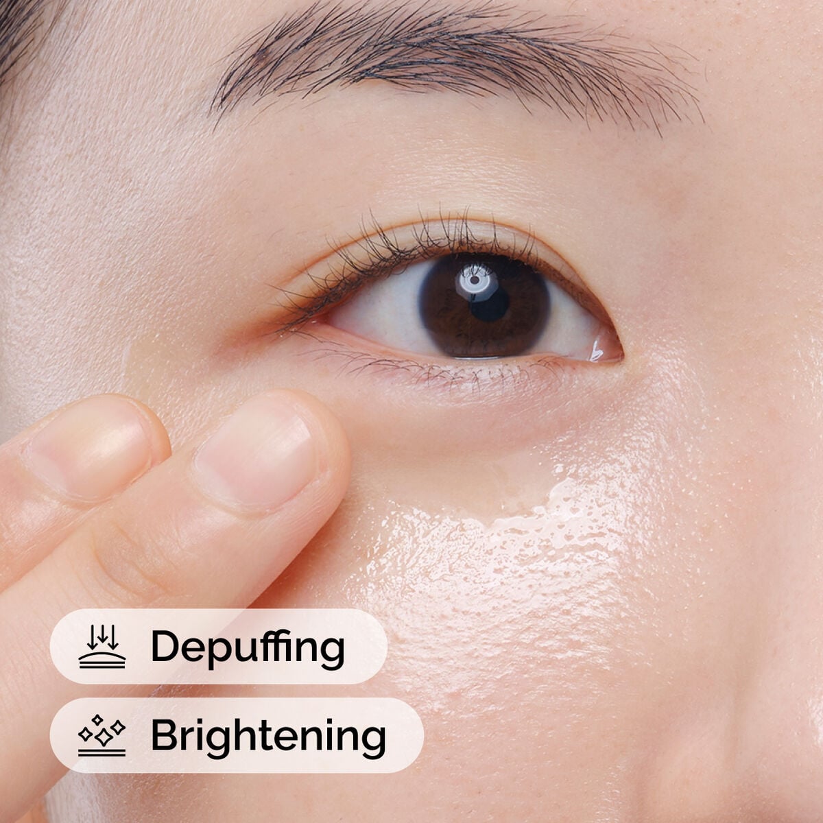 caffeine-solution-5-egcg-eye-serum-a5 ord-caffeine-solution-egcg-model-application-with-benefits.jpg